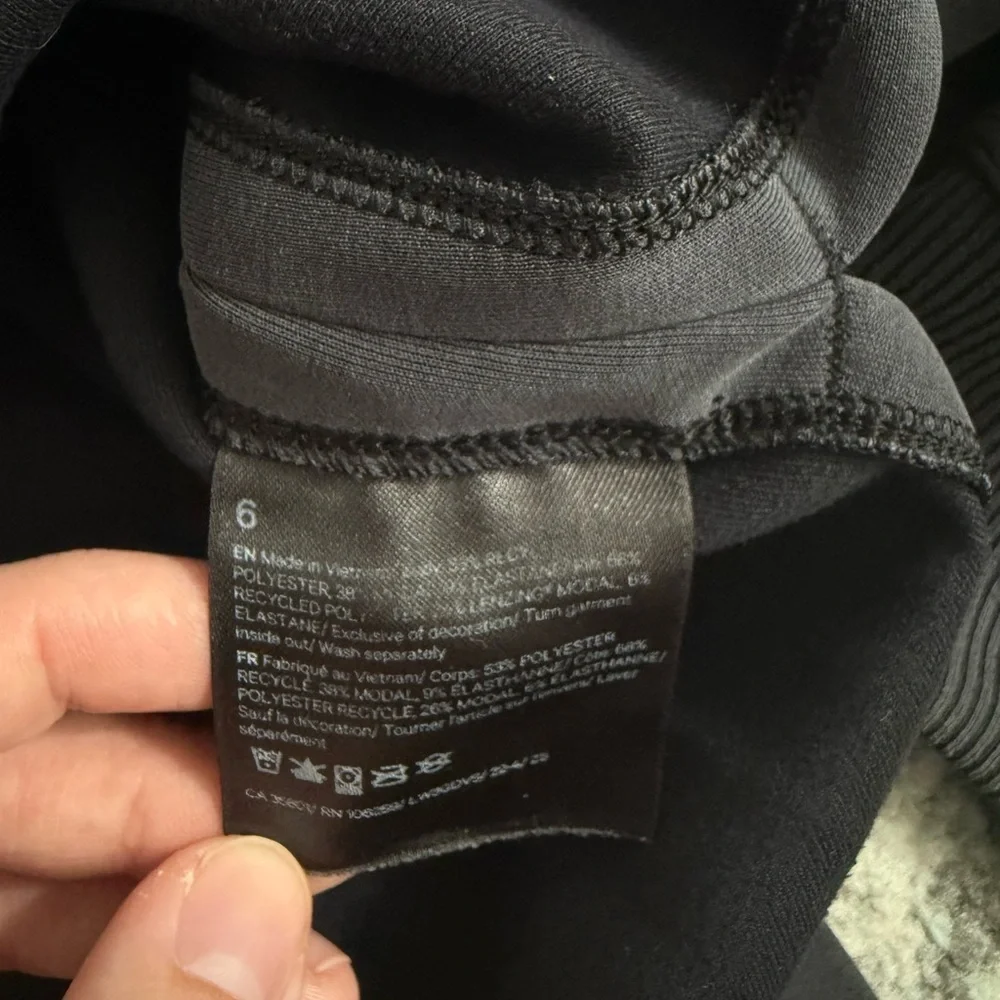 Lululemon Softstreme Turtleneck Pullover in Black